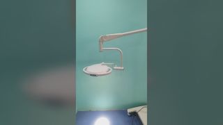 Đèn phẫu thuật LED đứng di động BR-OT300L
